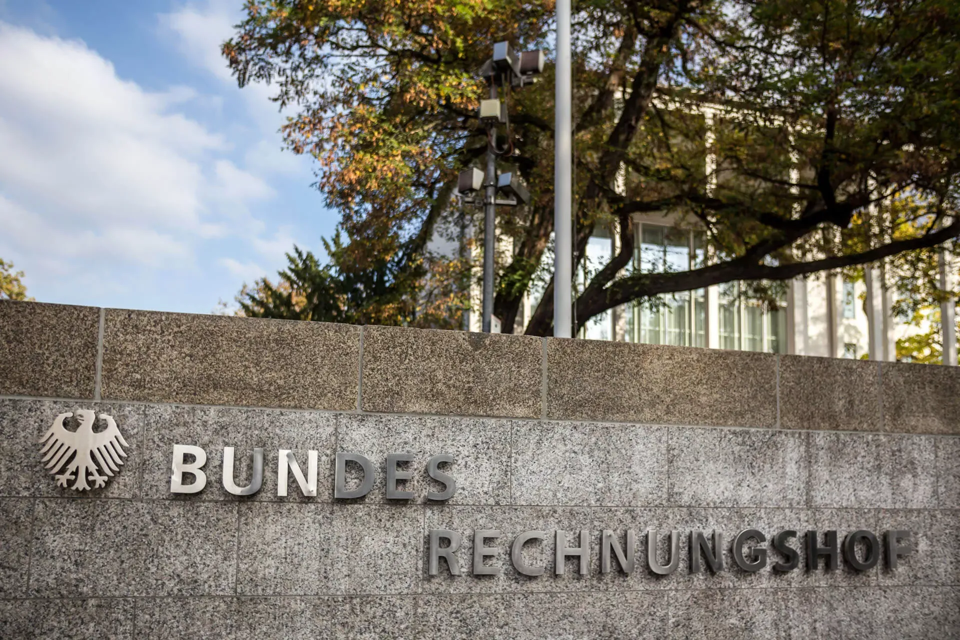 Alarmstufe Rot! Wieso Wirtschaftsweise Moniker Schnitzer Die Rentenpläne Kritisiert – Ihre Rente Steht Auf Dem Spiel! - ti28gvj