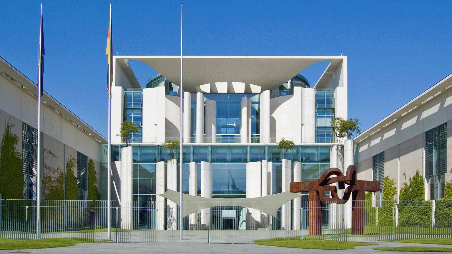 Bundeskanzleramt Berlin, Gartenseite.