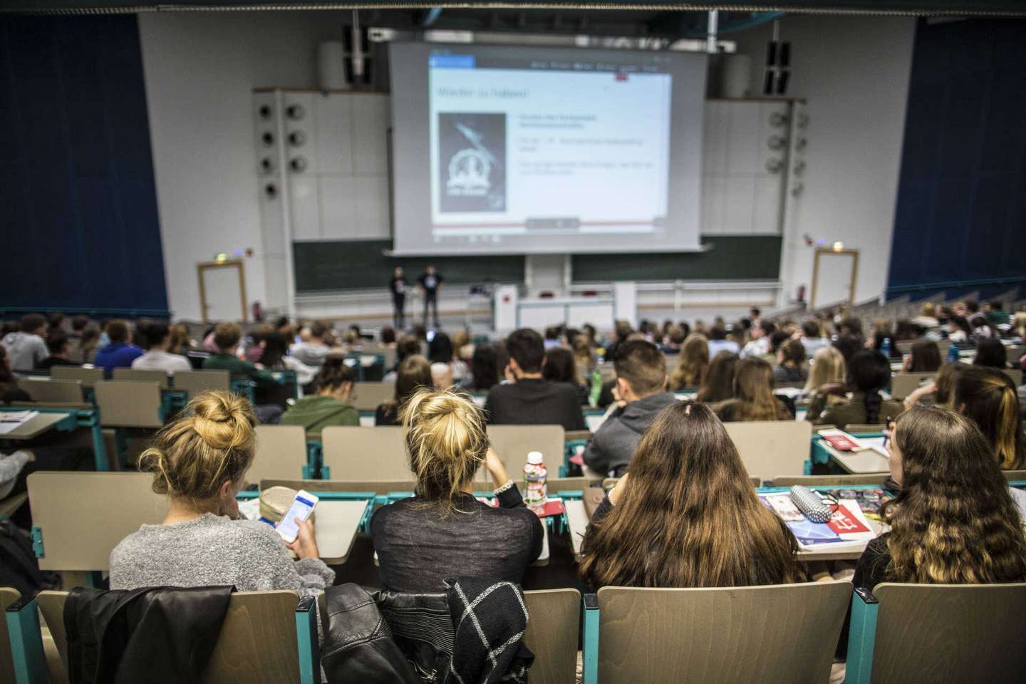 Waisenrente auch nach 18. Lebensjahr noch möglich Waisenrente auch nach 18. Lebensjahr noch möglich