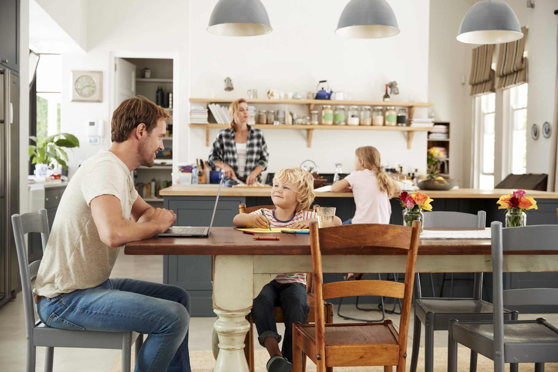 Junge Familie in der Küche Junge Familie in der Küche