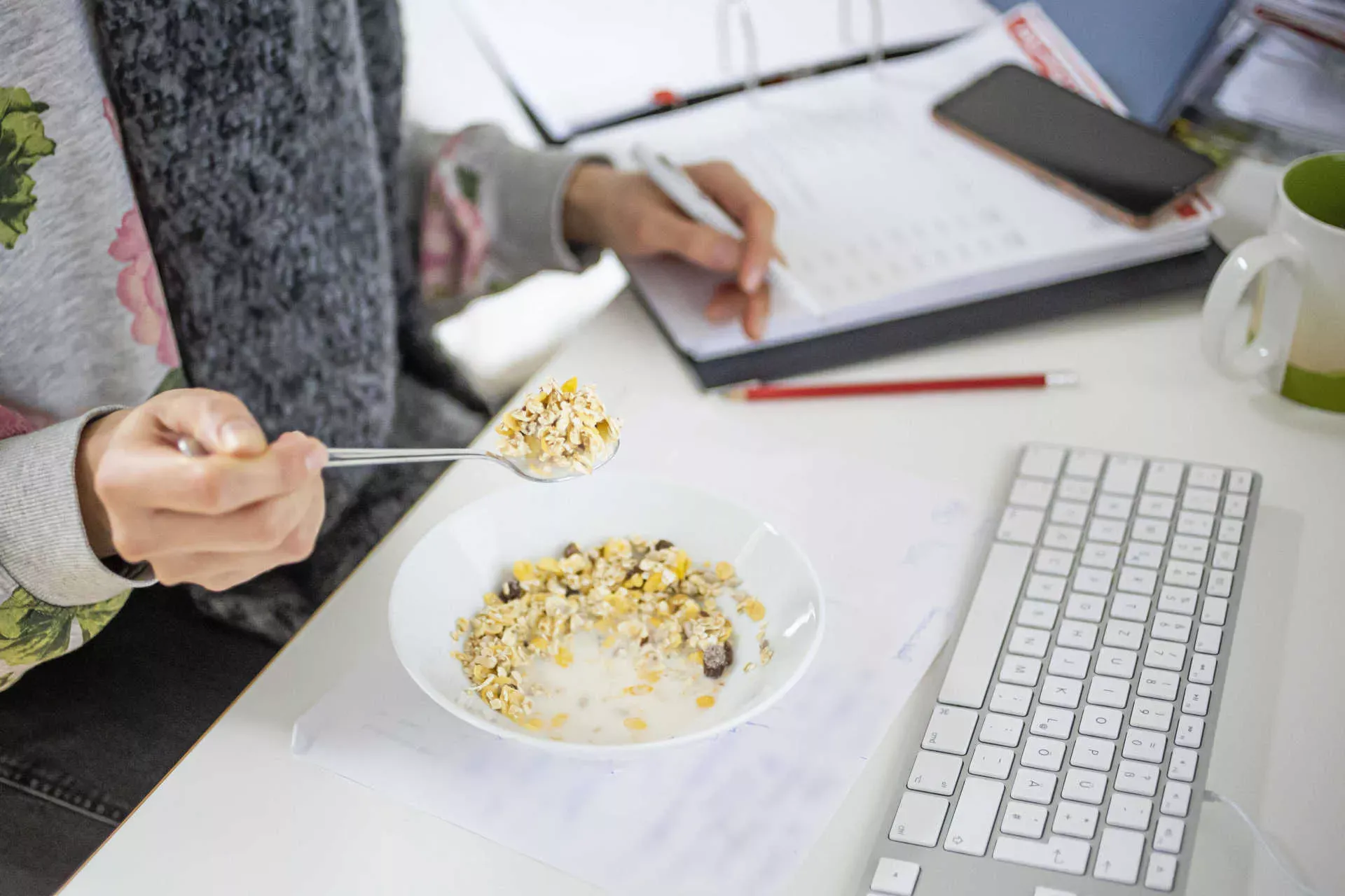 Darf ich im Büro essen und trinken? | Ihre Vorsorge